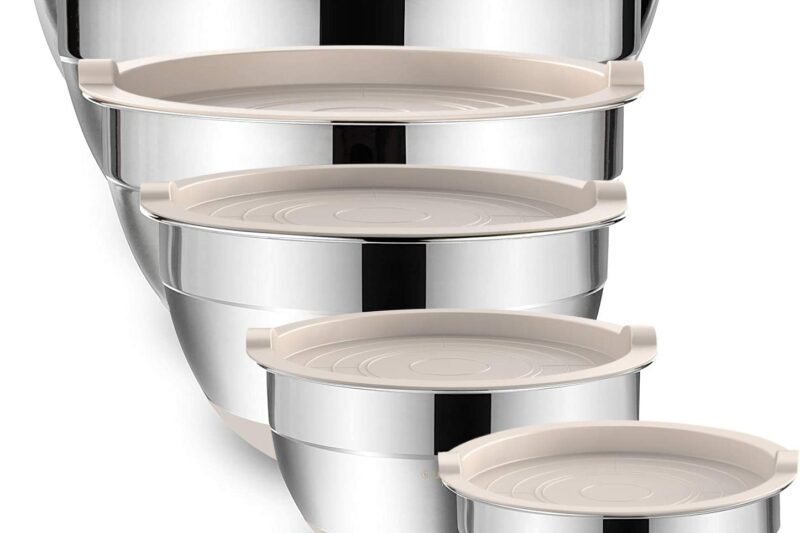 Umite Chef Mixing Bowls with Airtight Lids 6 Piece Stainless Steel Metal Nesting Storage Bowls, Non-Slip Bottoms Size 7, 3.5, 2.5, 2.0,1.5, 1QT, Great for Mixing & Serving (Khaki}